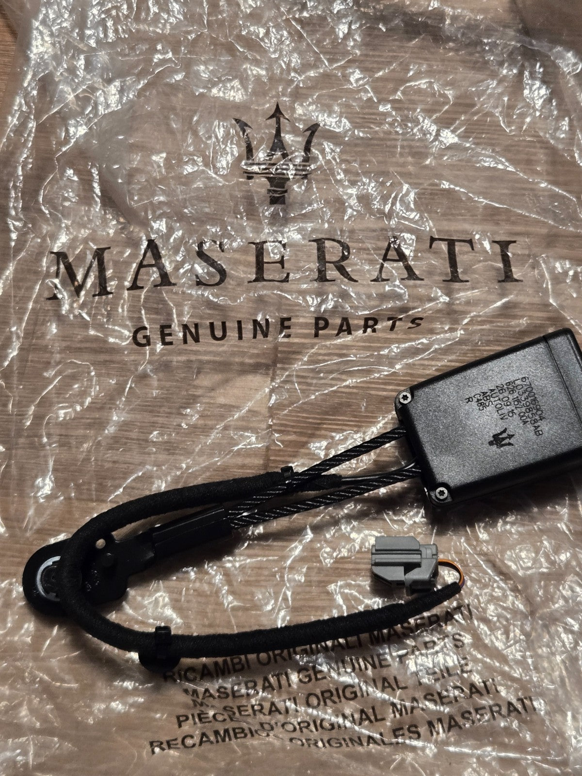 2014-2020 Maserati Ghibli Front Right Passenger Seat Belt Buckle OEM 670016904