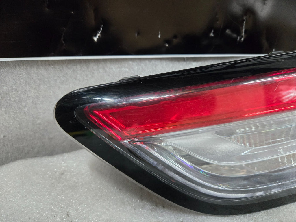 2019-2021 FORD ESCAPE REAR Right Passenger TAIL LIGHT LAMP OEM LJ6B-13A602-AL