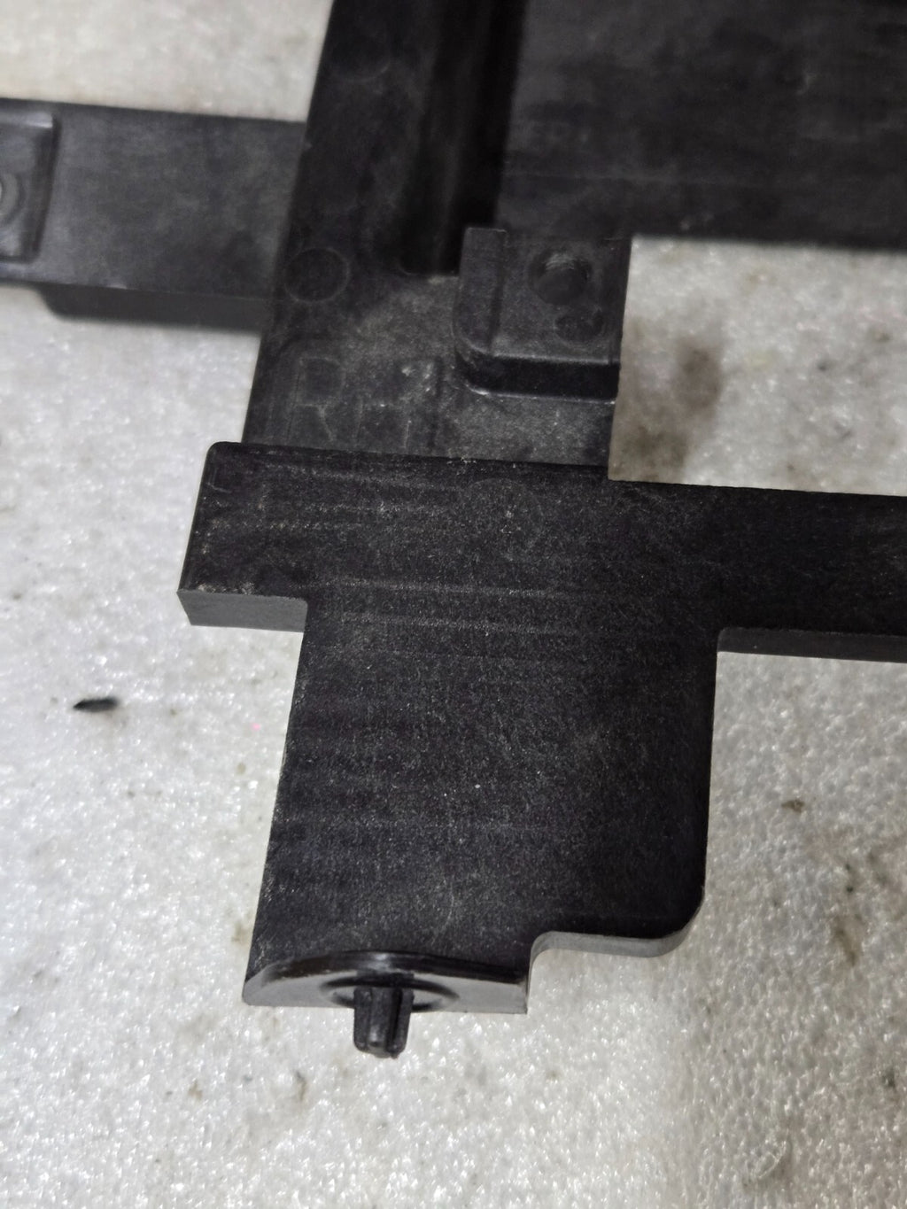 2021-23 Bentley Bentayga 2nd Gen Front Right Radar Sensor Bracket 36A807126B OEM