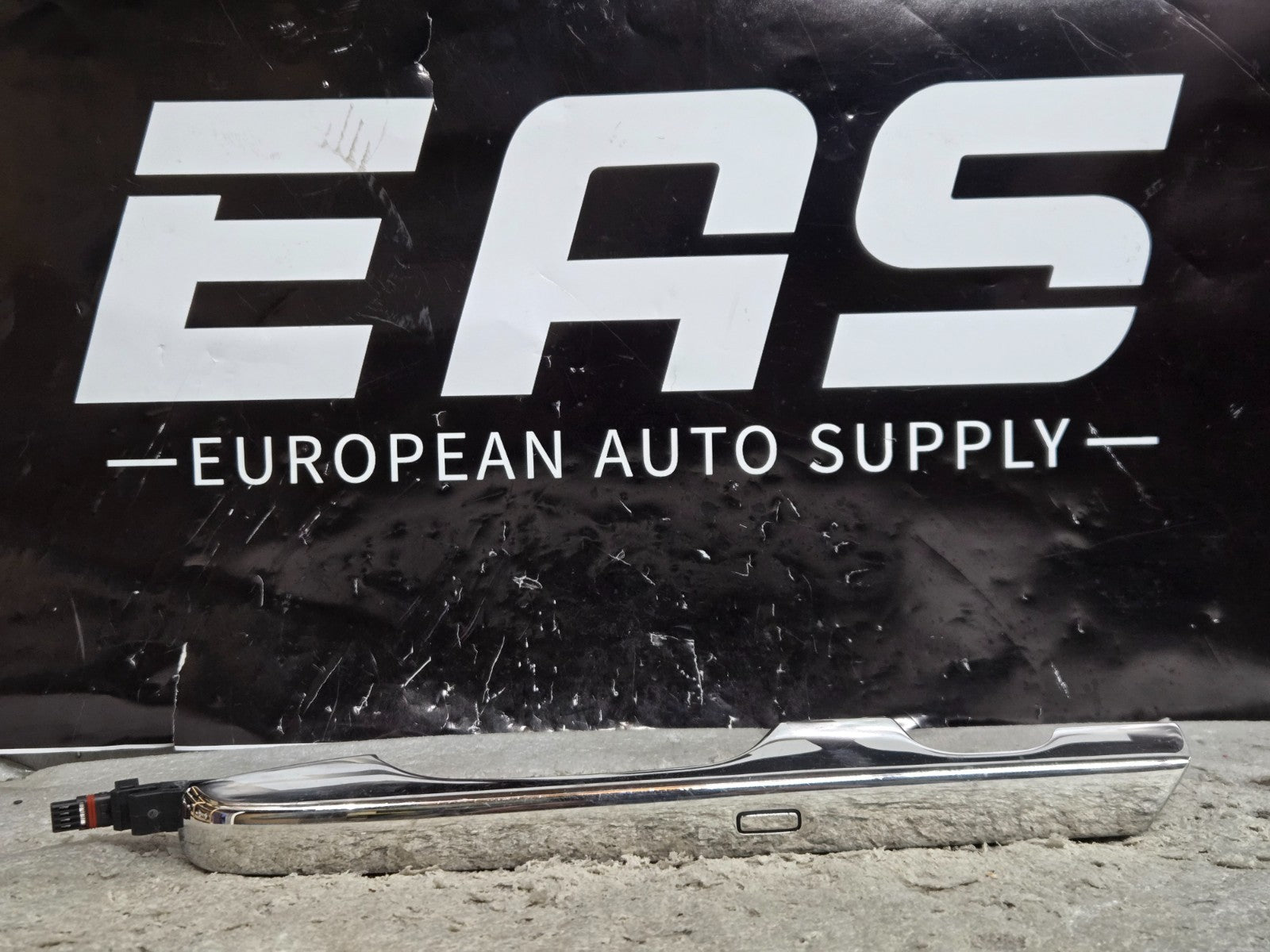 2015-2019 Rolls Royce Wraith Dawn Front Left LH Door Handle 51217348277 OEM RR05