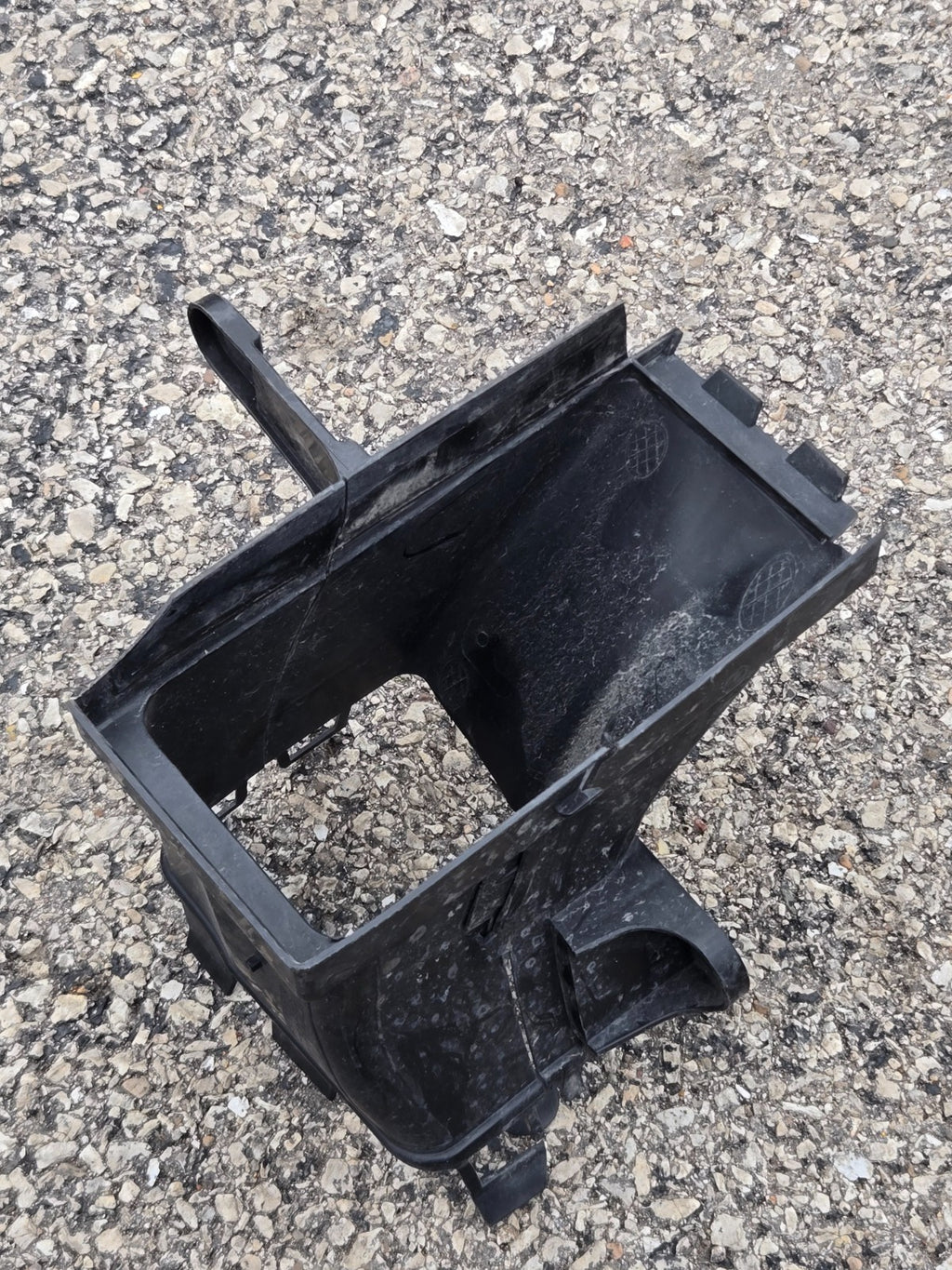 2019-2024 BMW X7 G07 FRONT RIGHT RH BRAKE AIR DUCT TUBE 51747421686 OEM