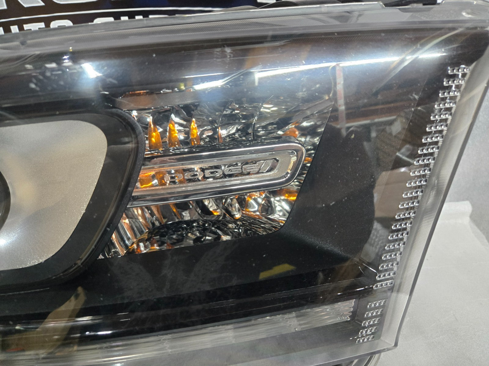 2014-2018 Dodge Durango HID Headlight Right RH Passenger Side 68184830AE OEM R
