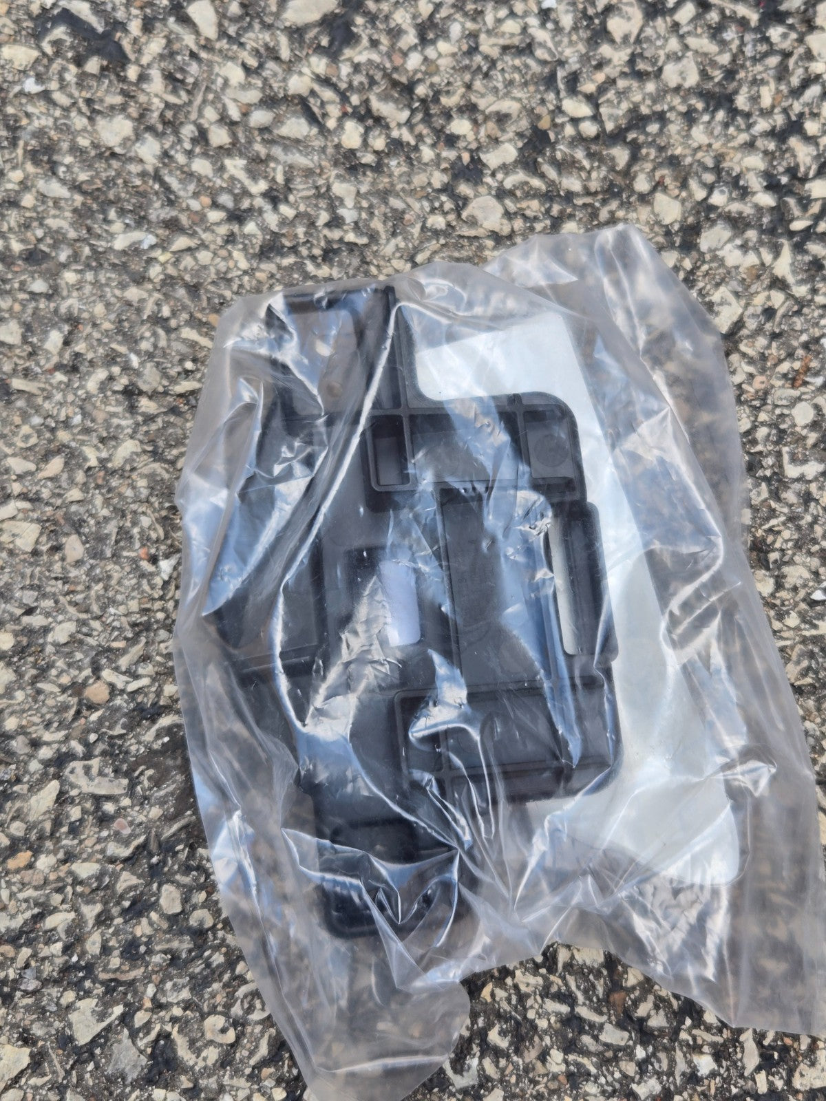 2025 Genesis GV80 Outer RIGHT RH Bracket 86628-T6500 NEW OEM