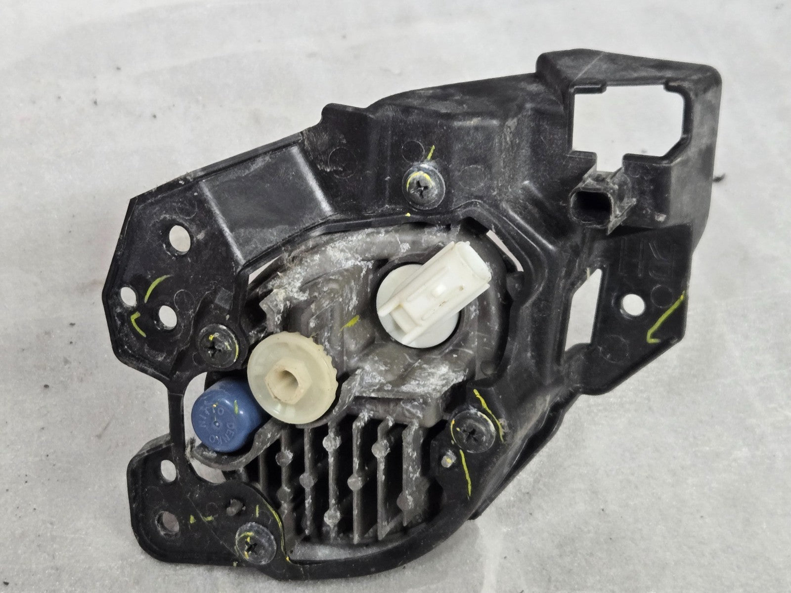 2017 2018 Mazda 3 Right RH Driver Fog Light W/ Bracket OEM BANE-51684