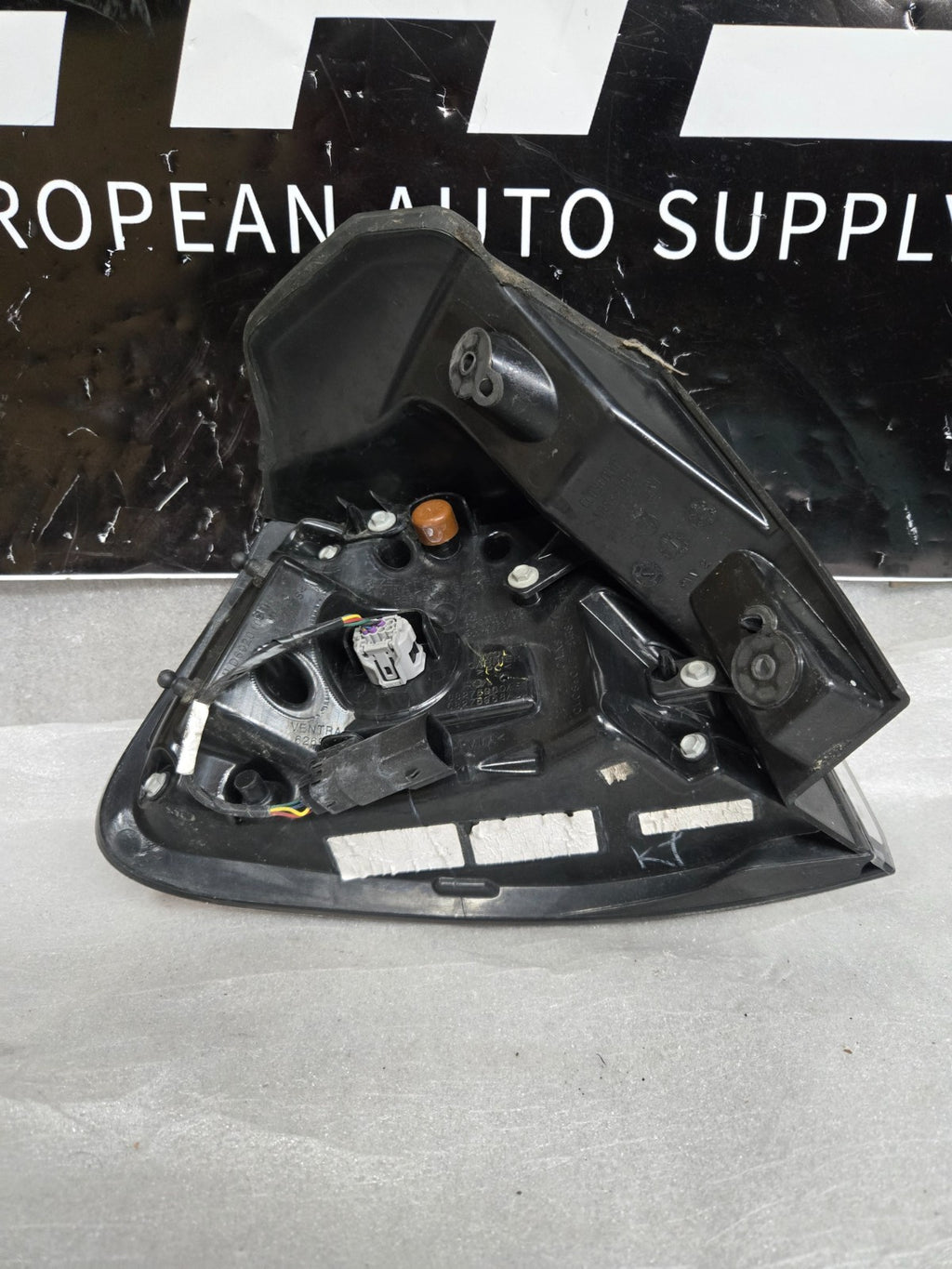 2019-2023 JEEP CHEROKEE REAR RIGHT RH QUARTER PANEL TAIL LIGHT LED OEM