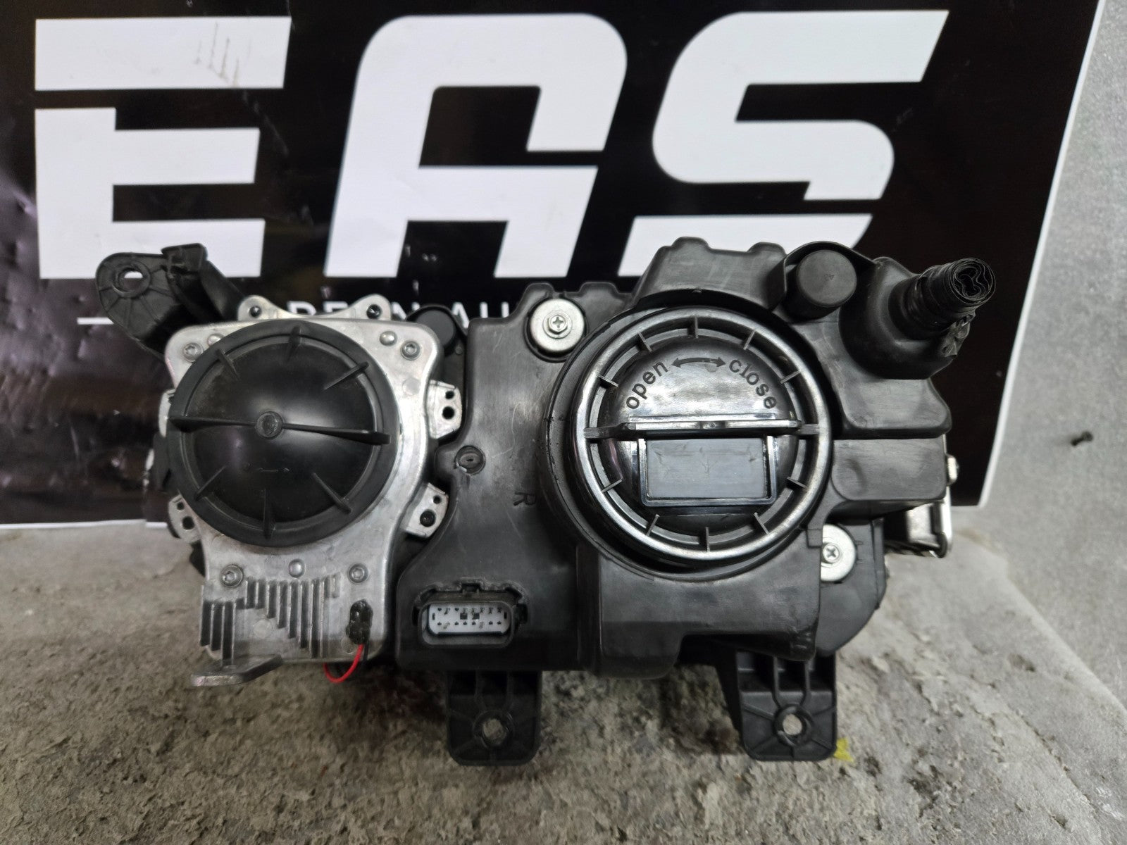 2015-2023 Dodge Challenger Headlight HID Xenon LED AFTERMARKET Passenger RH Side