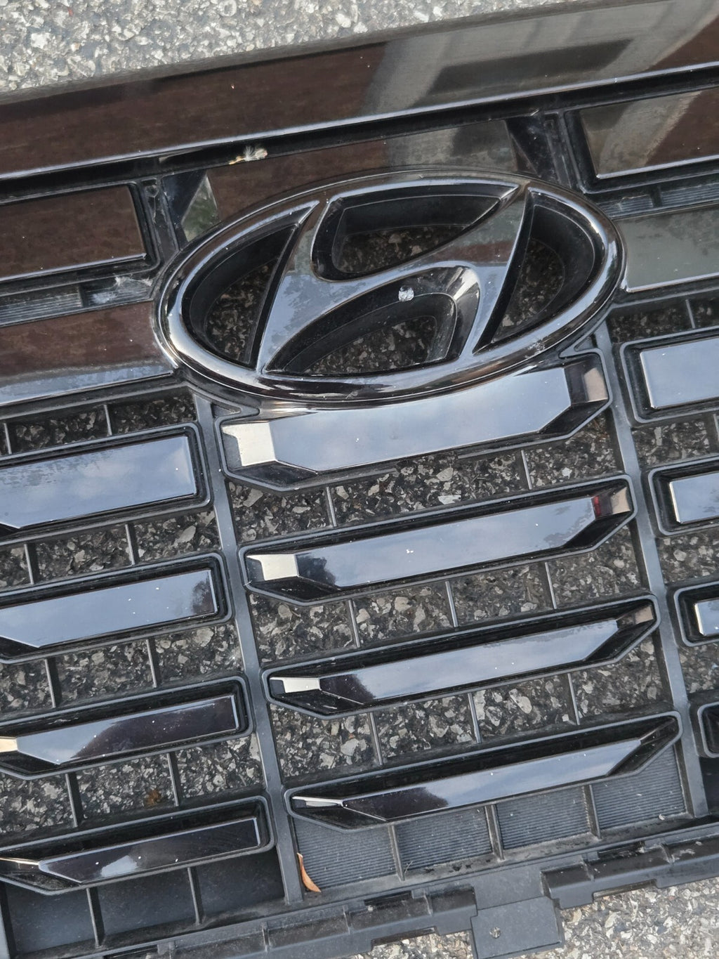 2023 2024 HYUNDAI PALISADE GRILLE OEM FRONT CENTER GRILL W/O CAMERA 86599-S8CB0