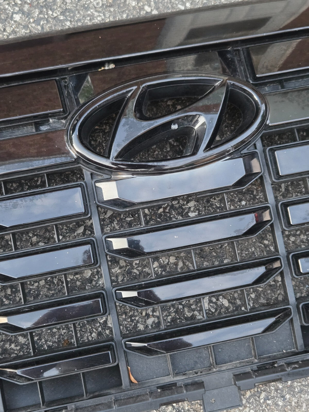 2023 2024 HYUNDAI PALISADE GRILLE OEM FRONT CENTER GRILL W/O CAMERA 86599-S8CB0