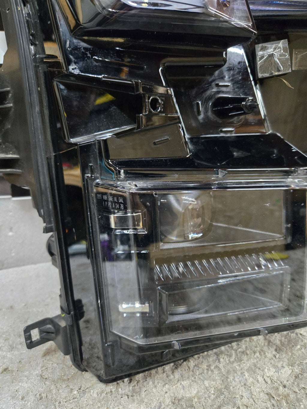 2024 2025 2026 GMC Sierra EV Full LED Headlight RH Right Genuine OEM 85092610