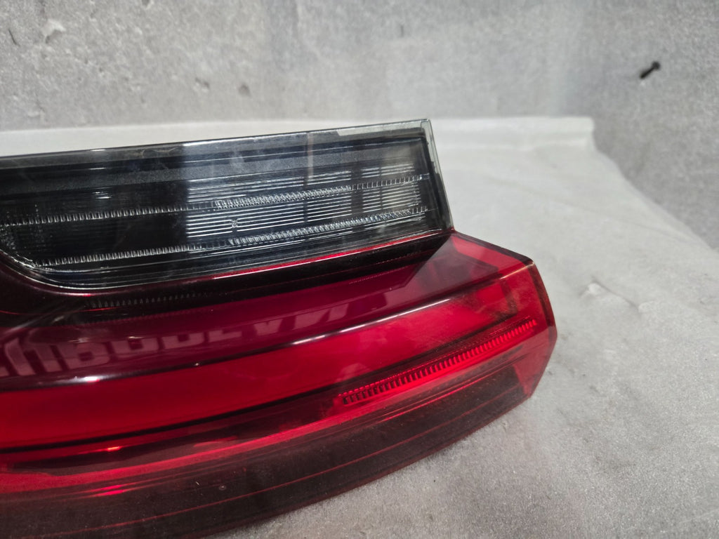 2019-2023 BMW X4 G02 REAR LH LEFT DRIVER SIDE OUTER QUARTER TAIL LIGHT LAMP OEM