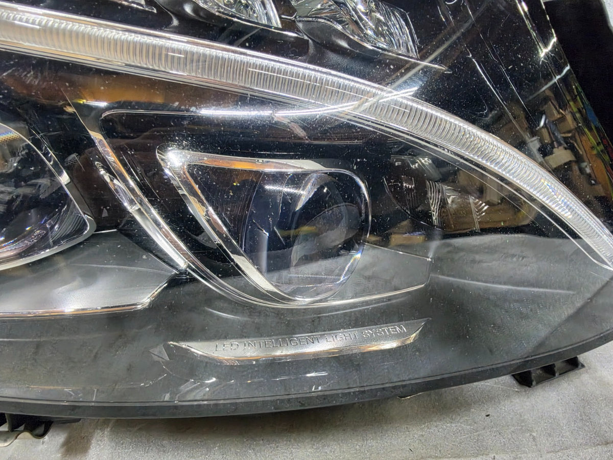 2017-2018 MERCEDES C43 AMG A205 RIGHT ADAPTIVE HEADLIGHT LED LAMP OEM 2059063604