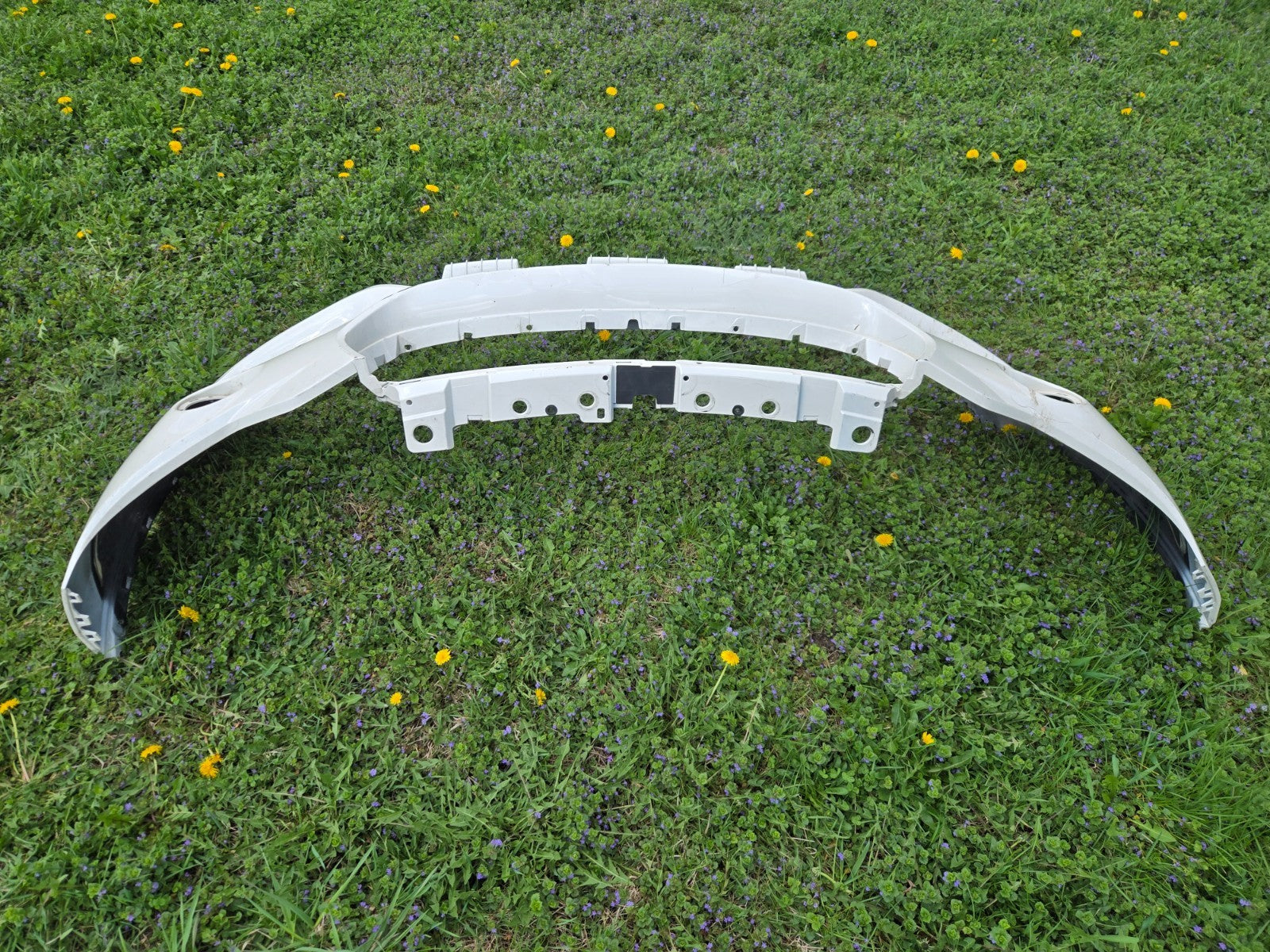 2017 2018 2019 2020 Maserati Levante Front Bumper Cover OEM 670035298