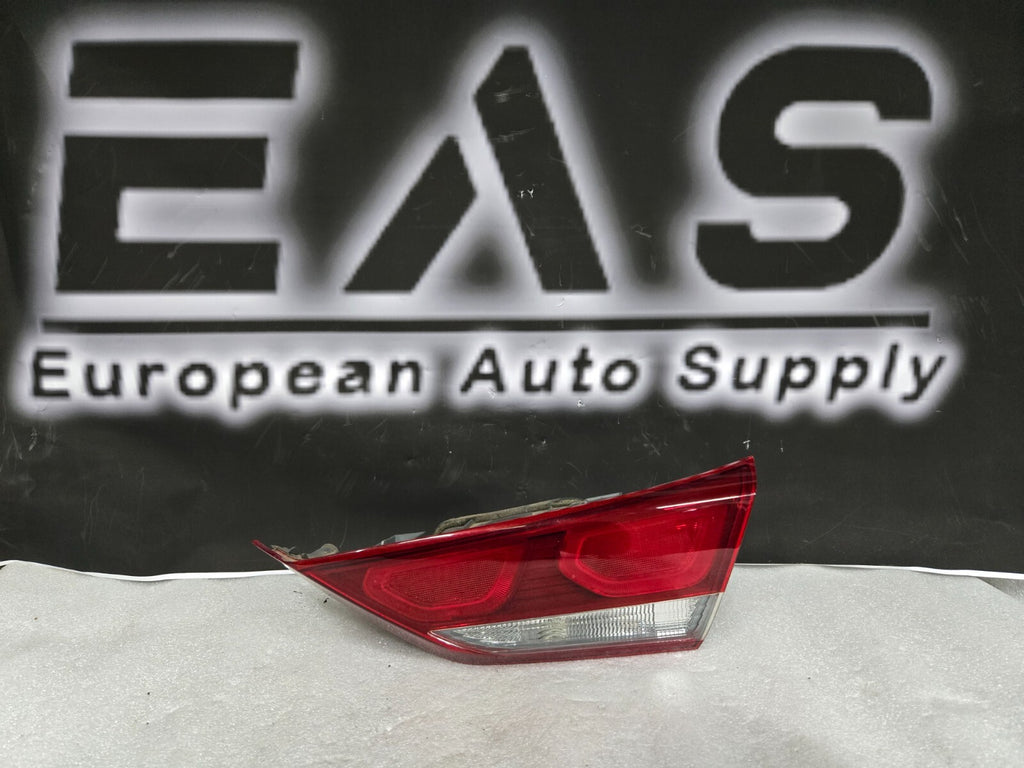 2017 2018 Hyundai Elantra Right RH Passenger Side Taillight OEM 92404-F30