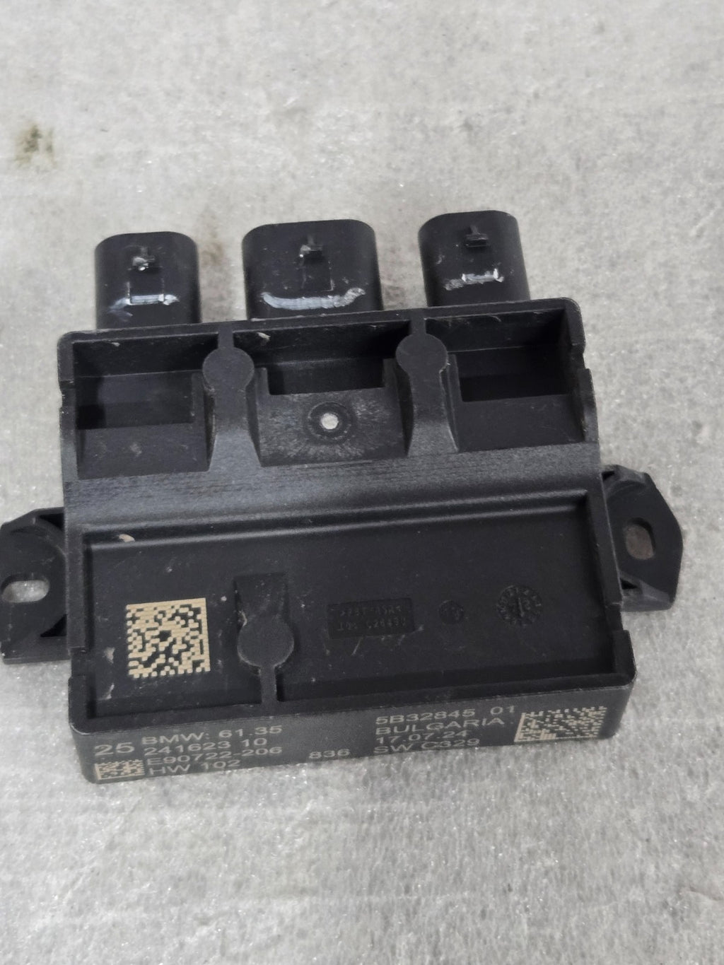2020-2024 BMW 228 F44 BMW i4 OEM Rear Bumper Tailgate Liftgate Sensor 6135241623