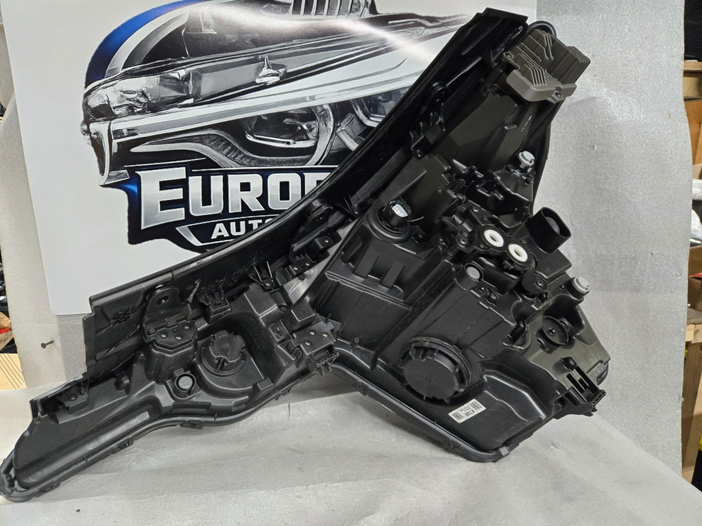 2025 2026 Kia Carnival FULL LED Headlight Right RH Passenger Side #92102-R07 OEM
