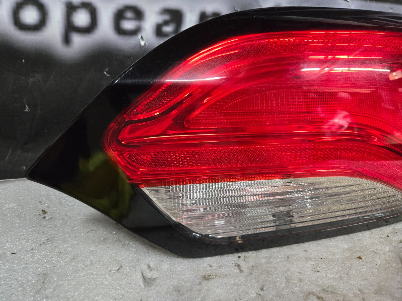 2017-2024 Chrysler Pacifica RH Right Rear Inner Taillight OEM P68228952AE
