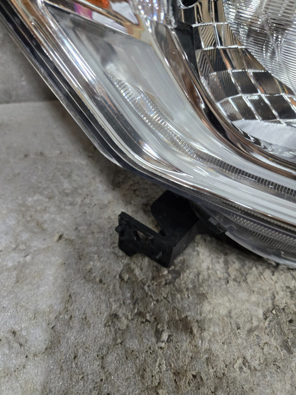 2016-2017 HONDA ACCORD SEDAN RH PASSNGER SIDE HEADLIGHT HALOGEN WITH LED OEM