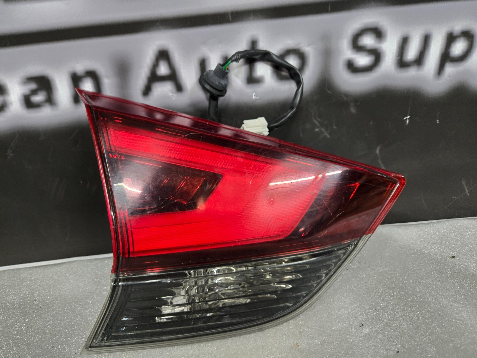 2016-2019 Nissan Rogue Inner Left Driver Side Lid Tail Light OEM