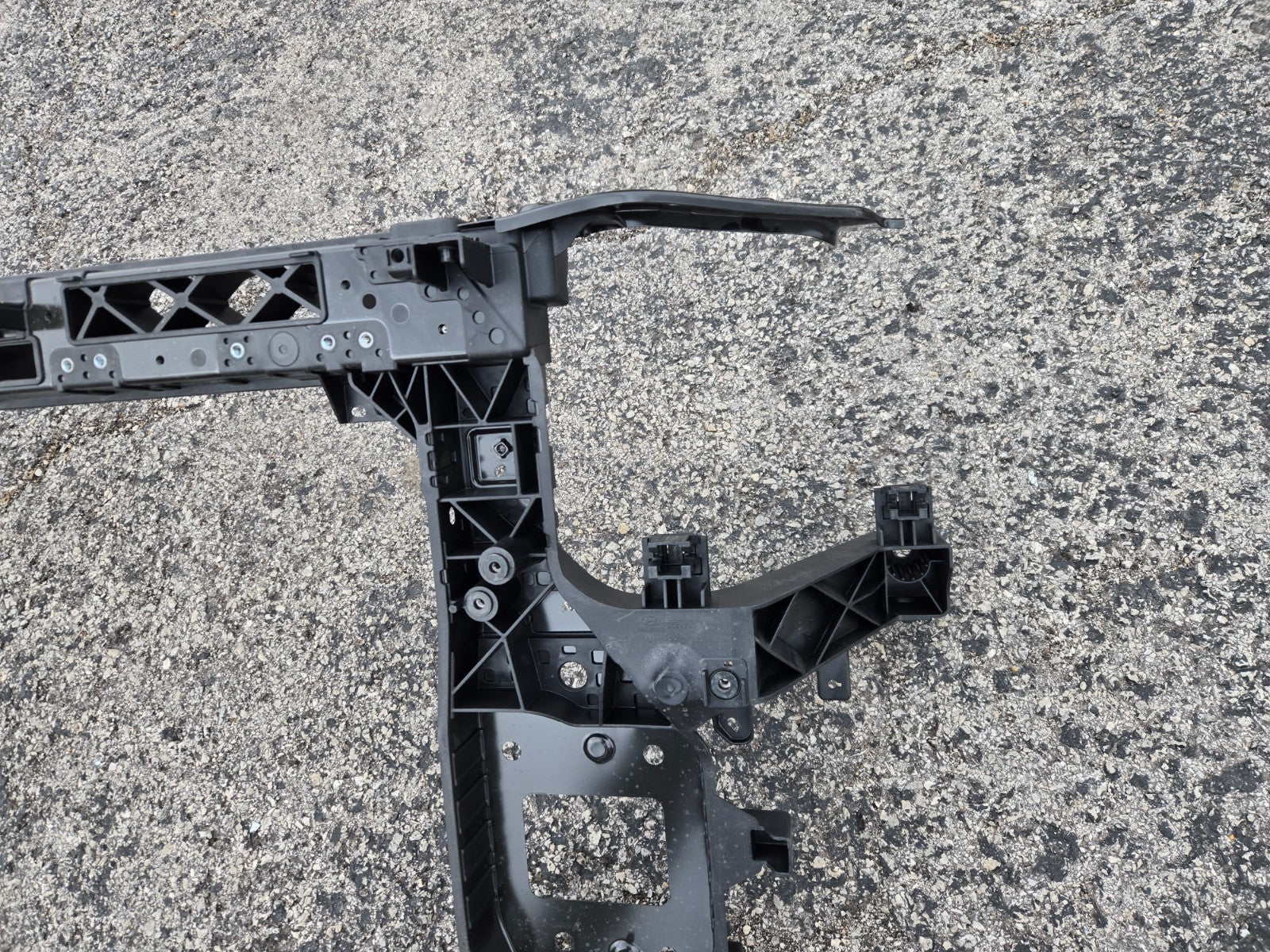 2024-2026 HYUNDAI SANTA FE FRONT RADIATOR SUPPORT CARRIER FRAME OEM 64101-R6000