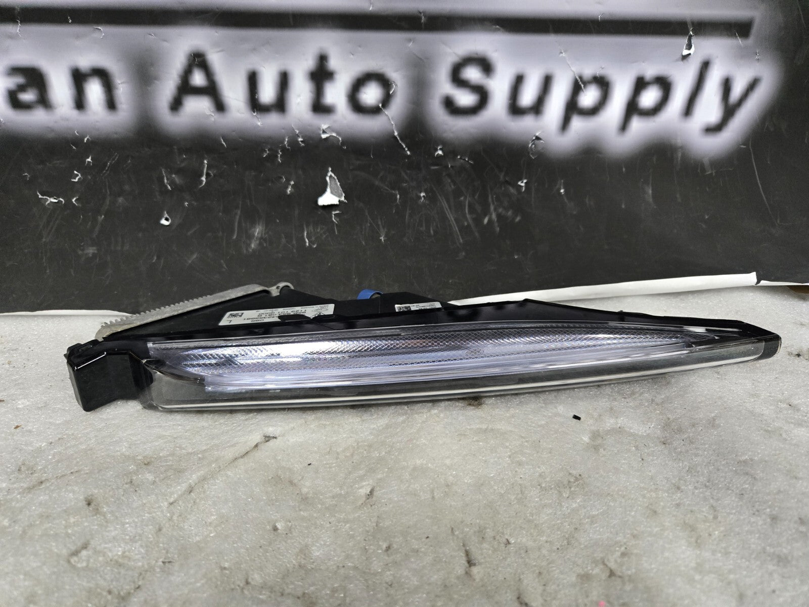 2019-2021 Porsche Macan Front Left LH Daytime Running Light 95B953081B OEM