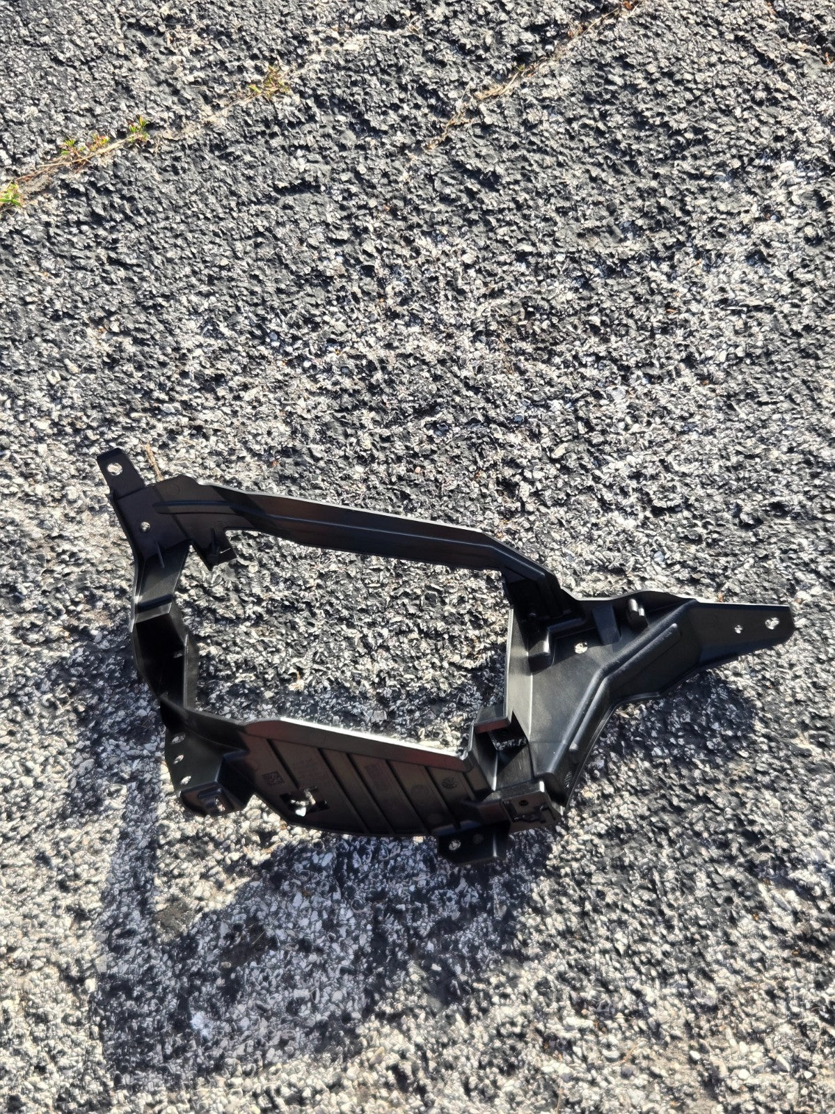 2019-2026 BMW X5 X6 G05 G06 REAR BUMPER LEFT LH TAILPIPE EXTENSION BRACKET OEM