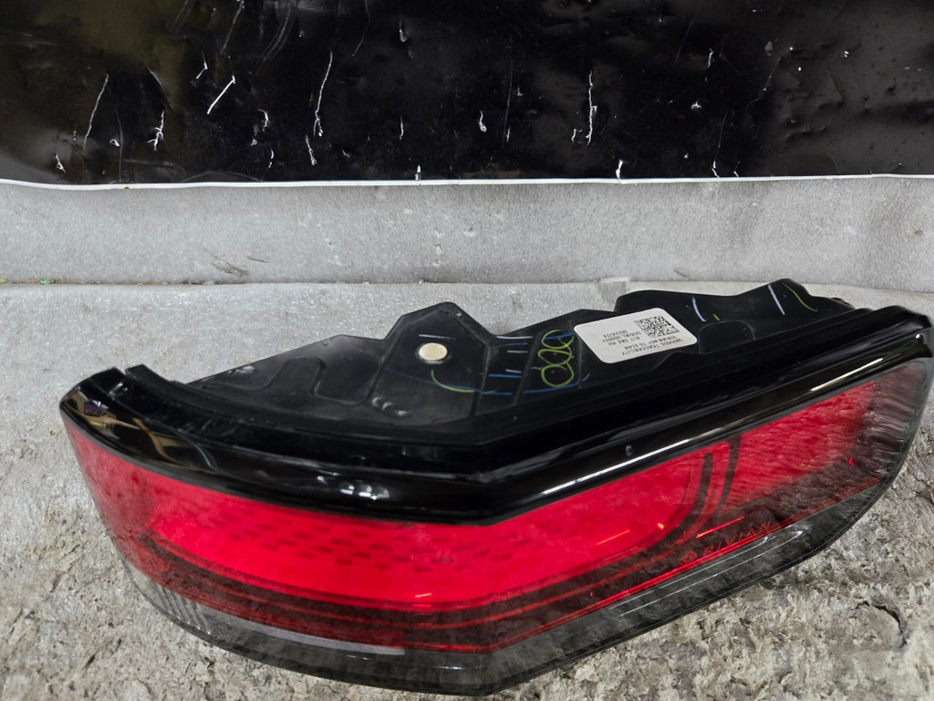 2022-2024 Rivian R1S R1T Right RH Passenger OUTER Tail Light OEM PT00000469-K