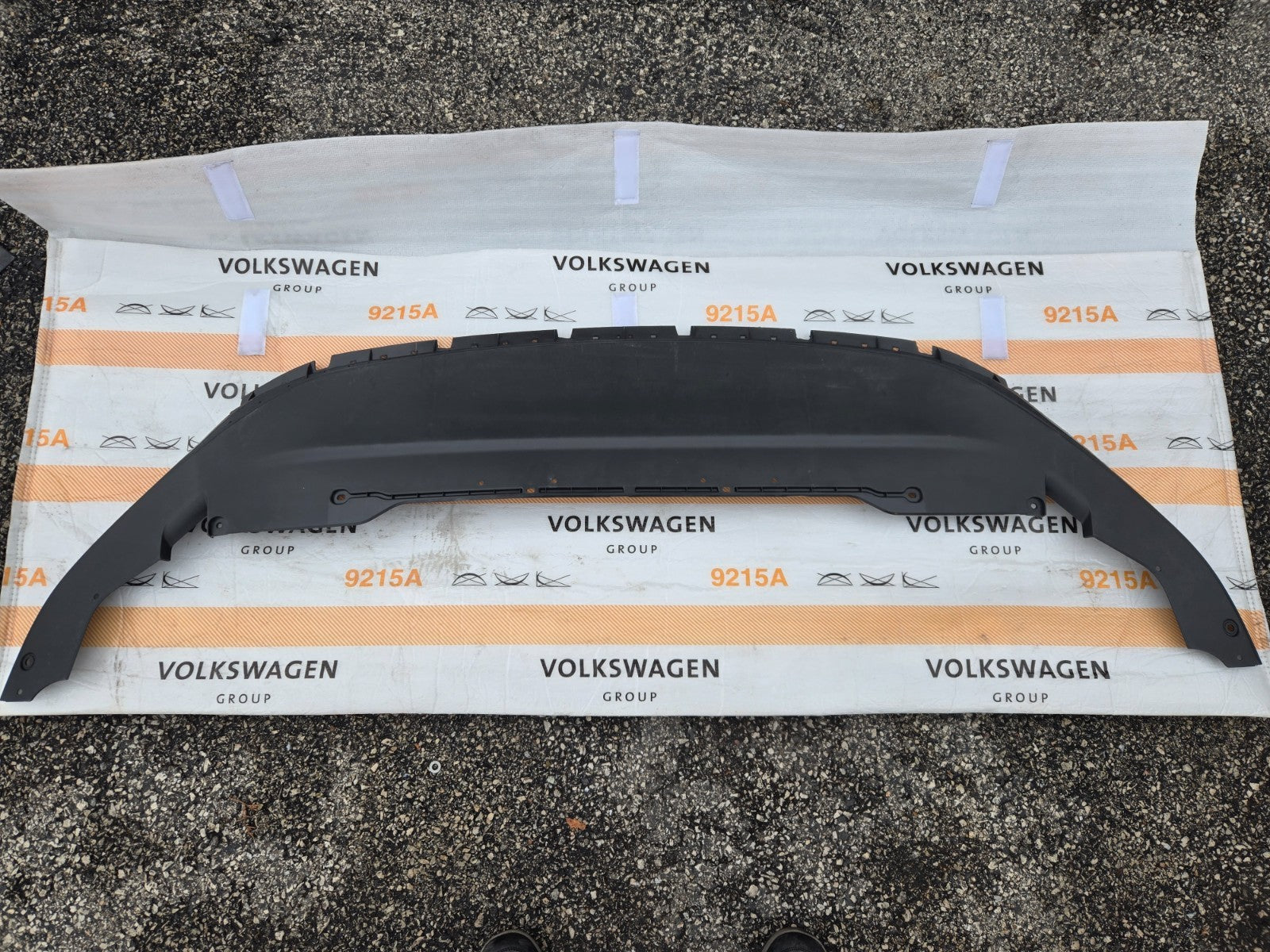 2019-2021 VOLKSWAGEN JETTA FRONT LOWER BUMPER VALANCE RETAINER COVER PANEL OEM