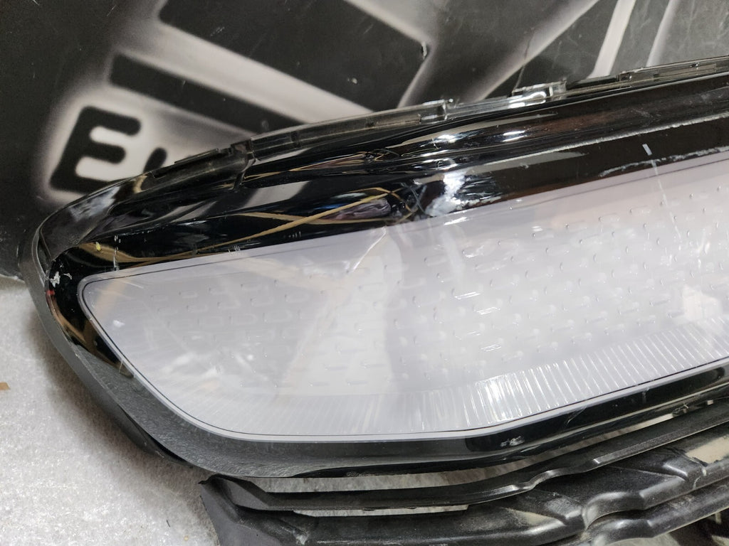 2021 2022 2023 RIVIAN R1T RIGHT PASSENGER SIDE LED HEADLIGHT COMPLETE OEM