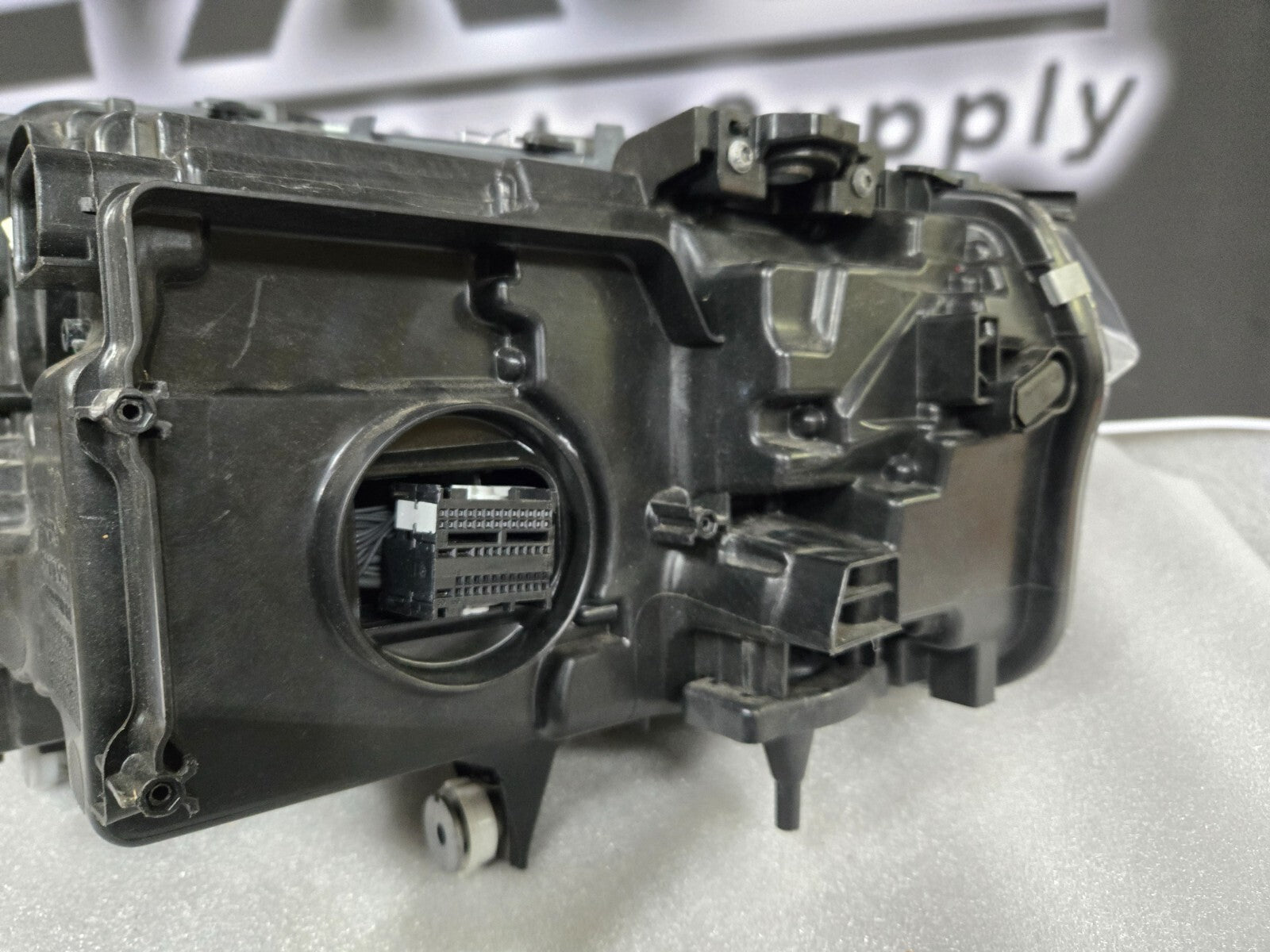 2018-2021 BMW X3 X4 G01 G02 Adaptive LED HEADLIGHT LEFT DRIVERS SIDE OEM 8739657