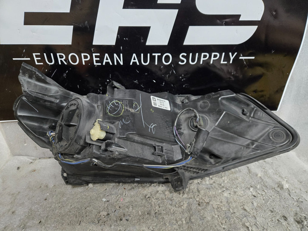 2016-2018 Chevrolet Malibu Halogen Left Side Headlight Assembly GM 84324410 OEM