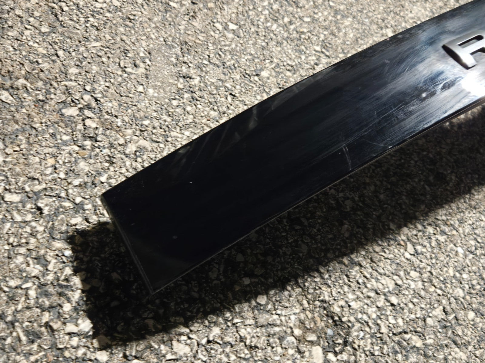 2022 - 2026 Range Rover L460 Rear Tailgate Center Panel M8E215C436BP OEM