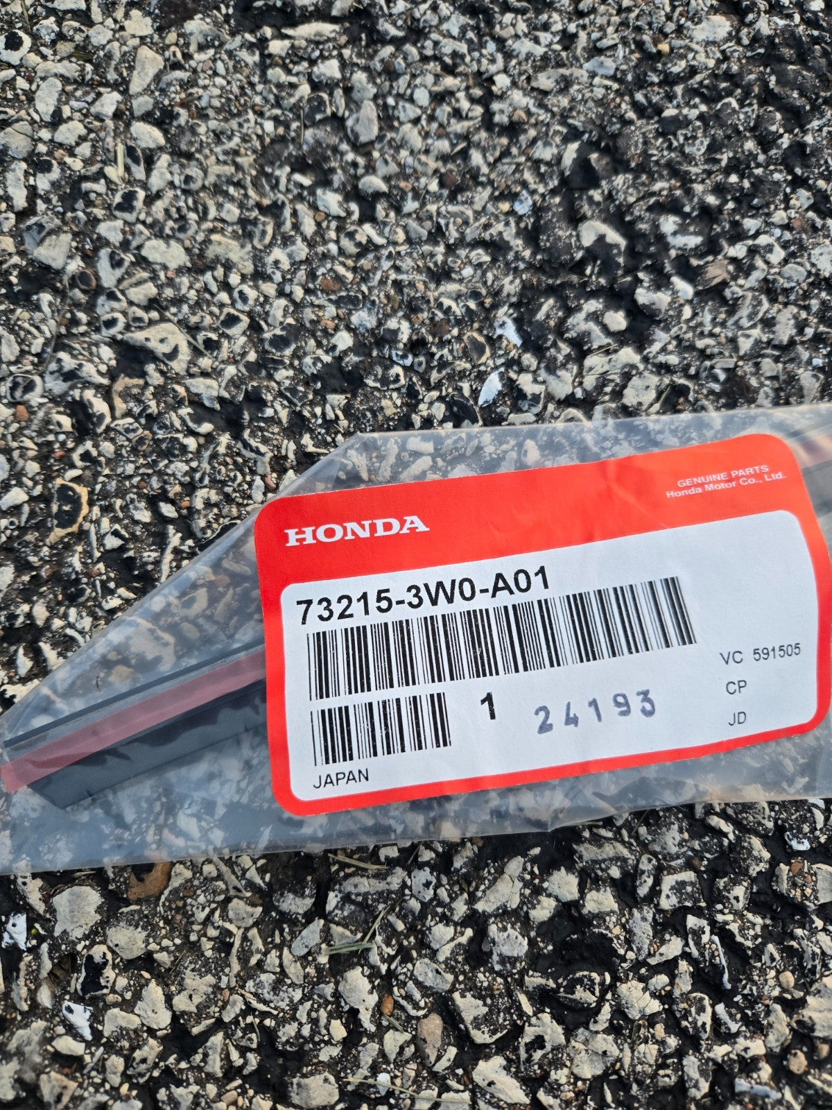 2023-2024 Honda HR-V Right Rear Air Dam Gasket OEM# 73215-3W0-A01