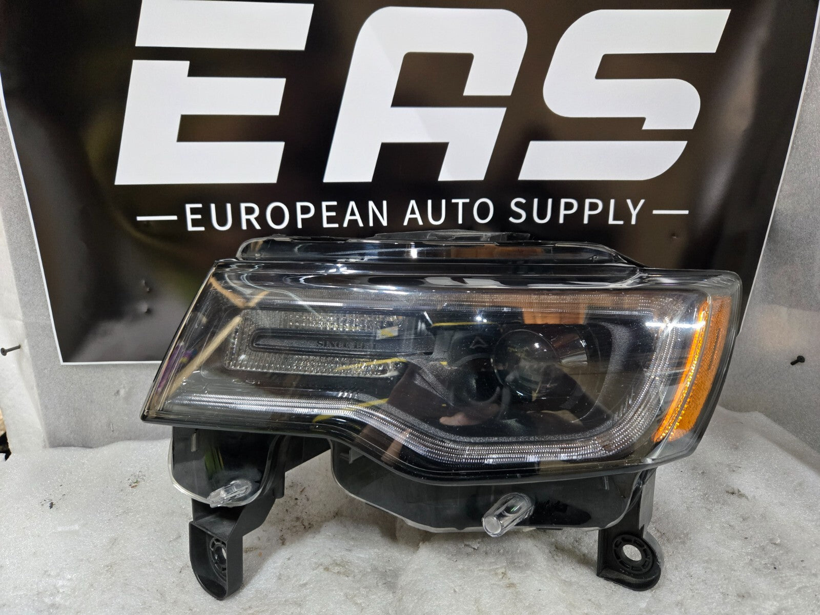 2016-2022 JEEP GRAND CHEROKEE NON-AFS LEFT HEADLIGHT XENON BLACK Since 1941 OEM