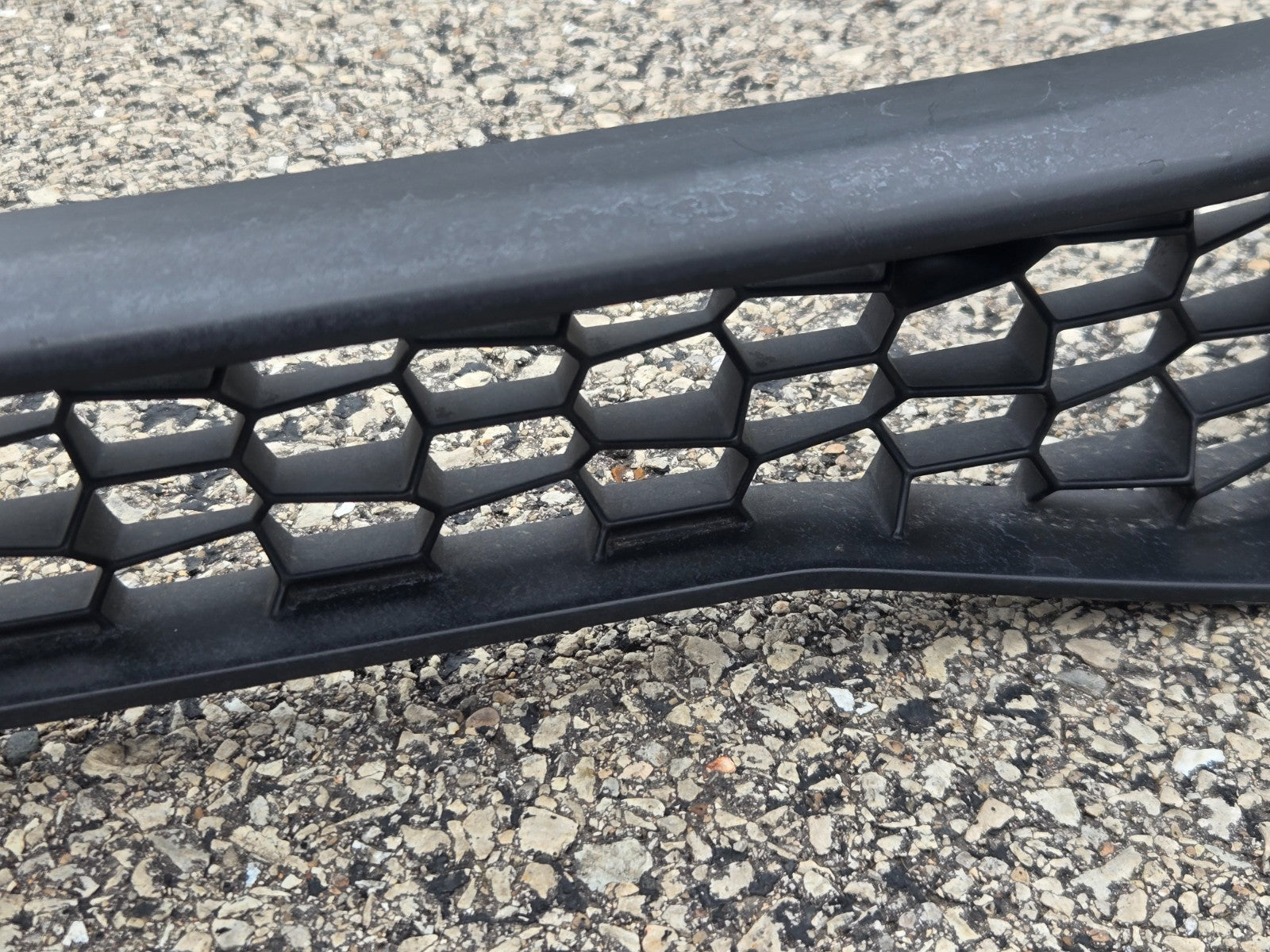 Lamborghini Huracan LP610 Rear Bumper Upper Metal Grille Mesh 4T0807684 OEM