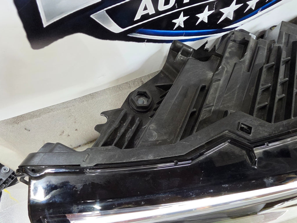 2024-2026 Audi Q8 SQ8 RSQ8 Matrix LED Headlight Left LH 4M8941039B OEM COMPLETE!