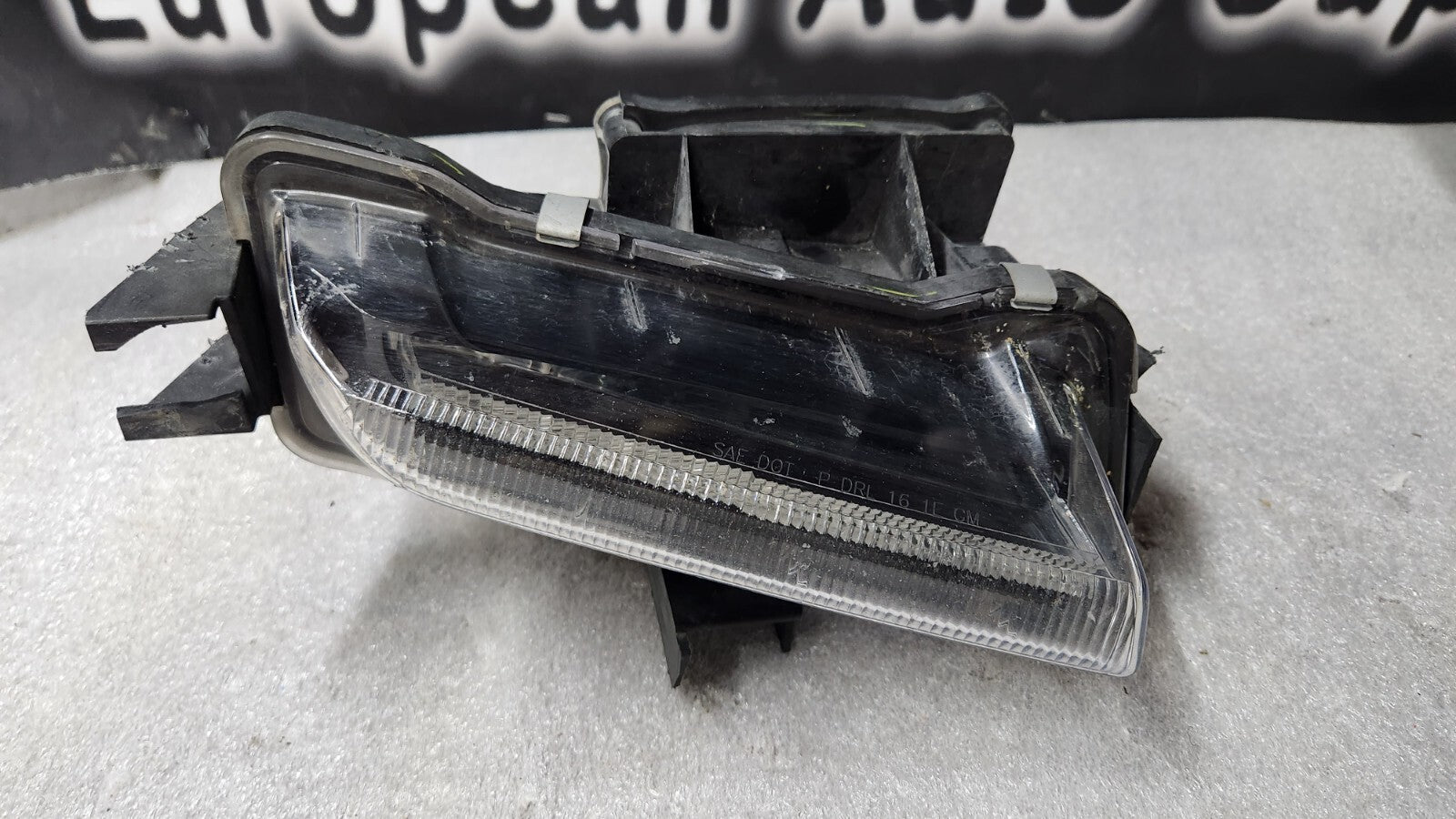 Chevrolet Camaro 2016 2017 2018 RH Right Daytime Running Light OEM 84041478