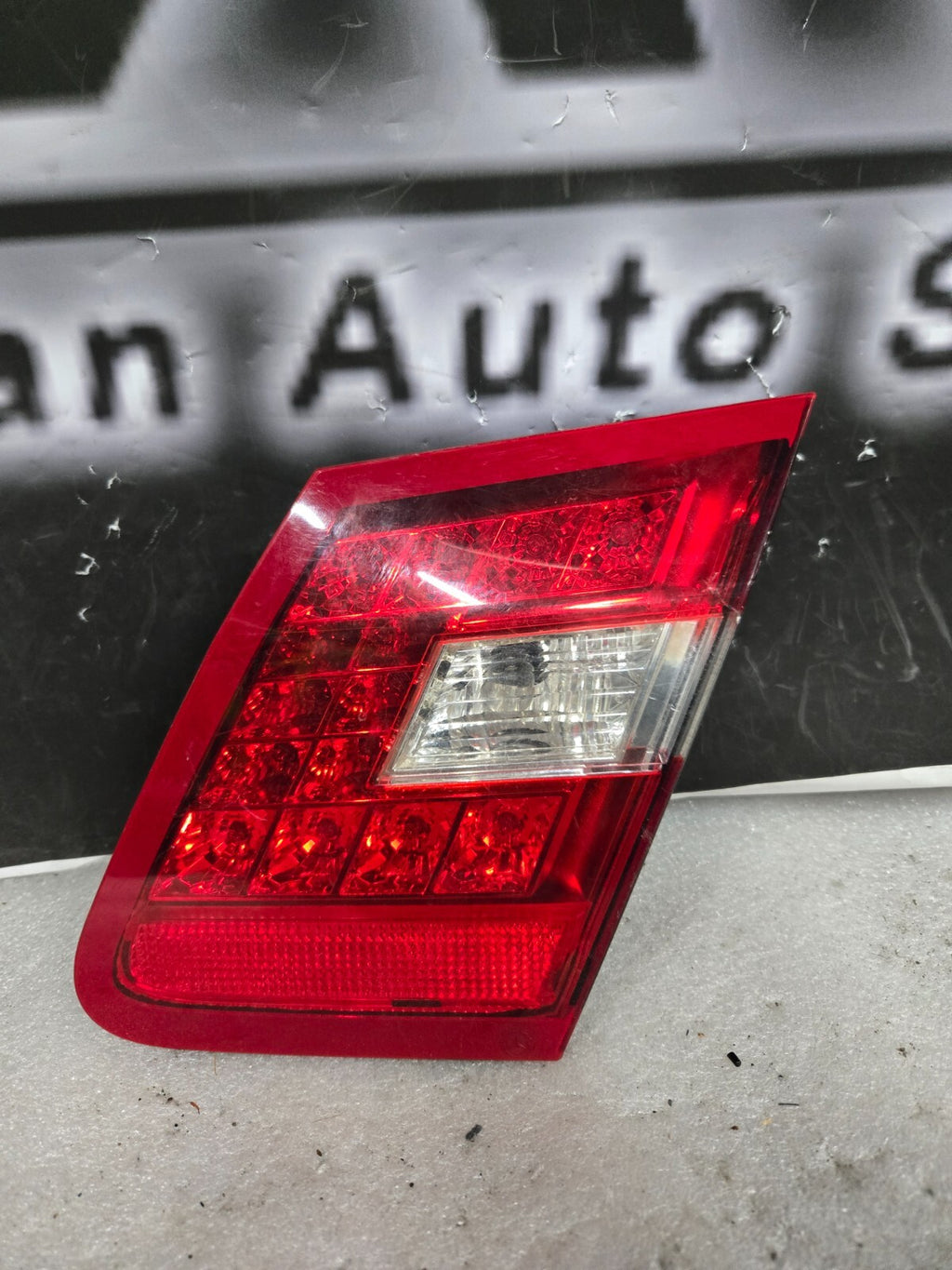 2010-17 Mercedes W212 E350 E550 Sedan Inner Tail Light Right RH OEM A2129060458
