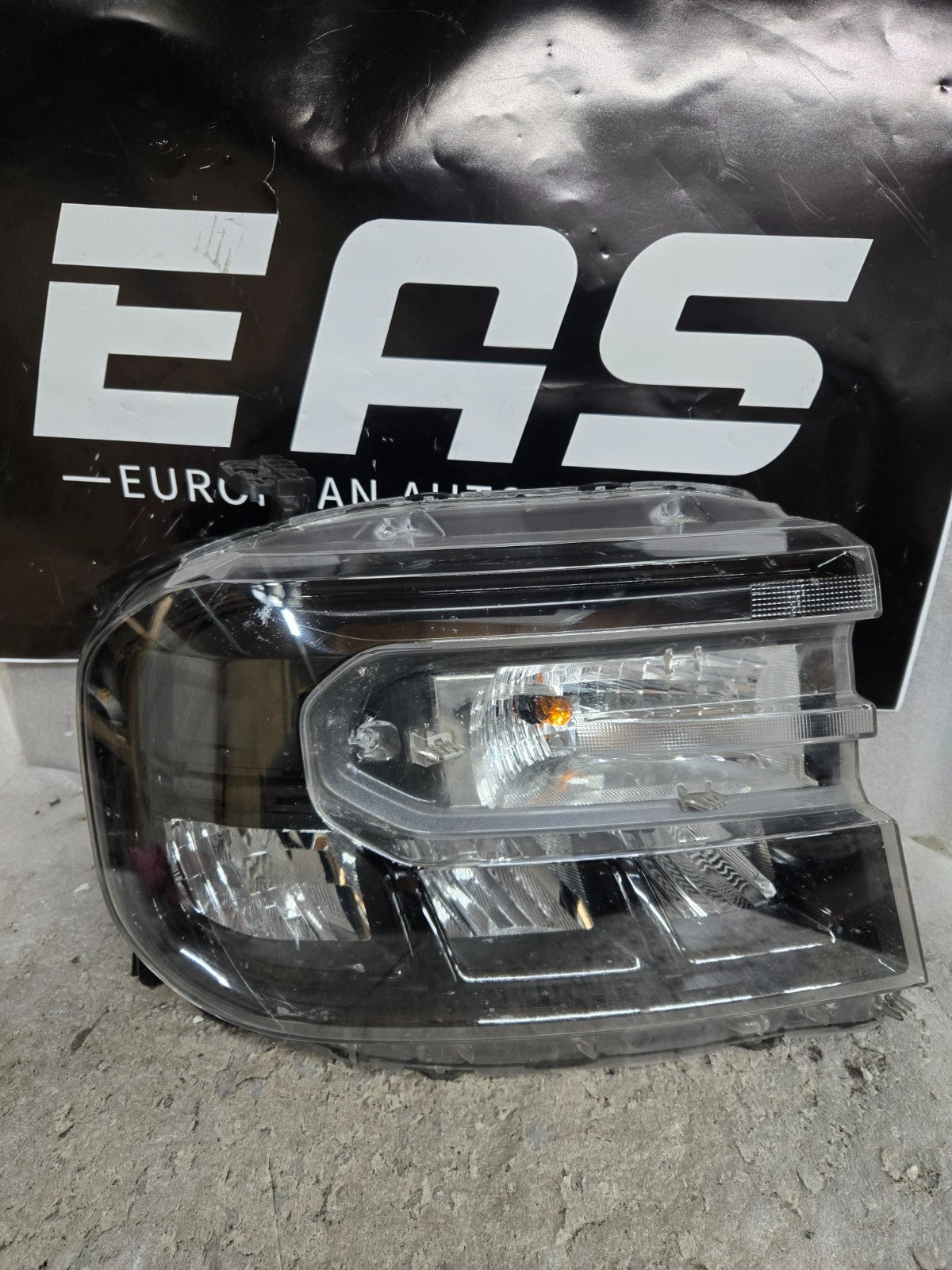 2023-2024 FORD MAVERICK FRONT RIGHT RH PASSENGER SIDE HEADLIGHT BLACK TRIM OEM