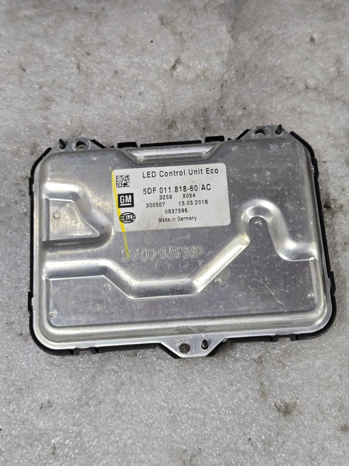 GENUINE GM HELLA LED HEADLAMP CONTROL UNIT ECO MODULE  5DF 011818-60 AC OEM