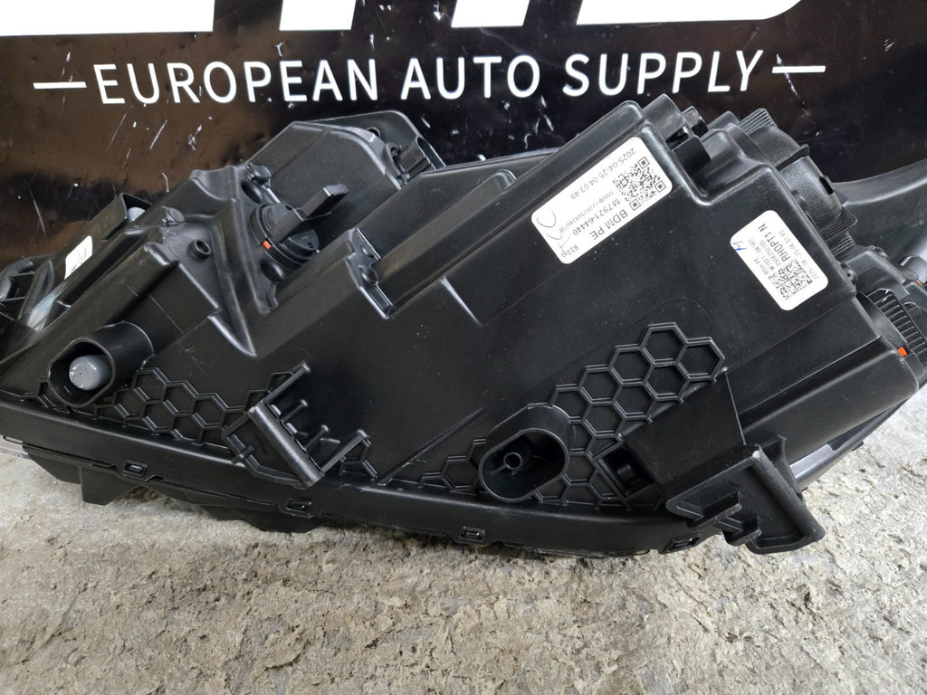 2022-2024 KIA FORTE RIGHT RH PASSENGER SIDE HEADLIGHT OEM W/ LED DRL 92102M7600