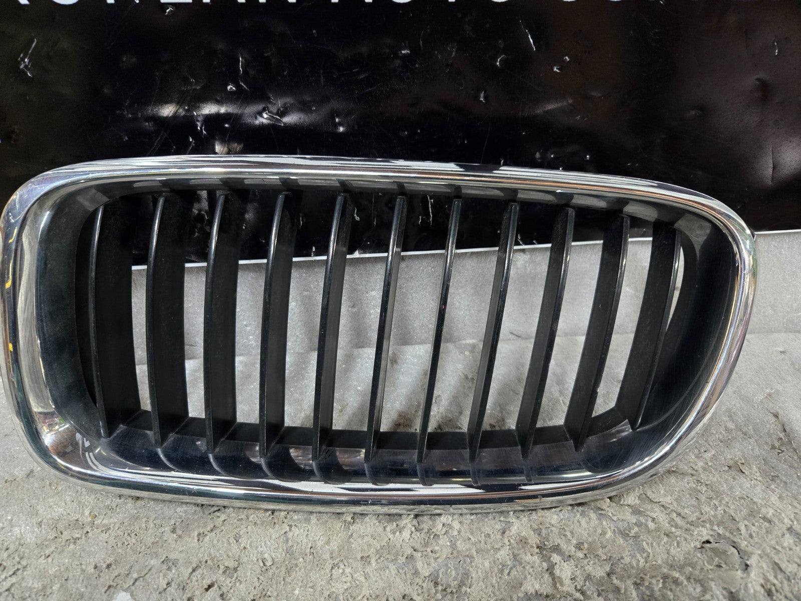 2012 - 2015 BMW 3 Series Front Kidney Grille Left + Right Side 5113-7255411 OEM