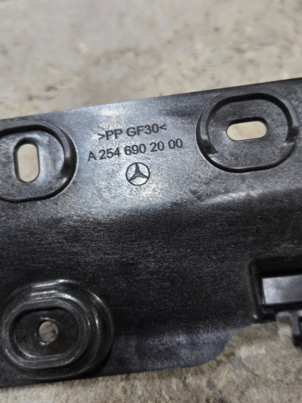 MERCEDES-BENZ MOUNTING RAIL PLASTIC A2546902000 OEM