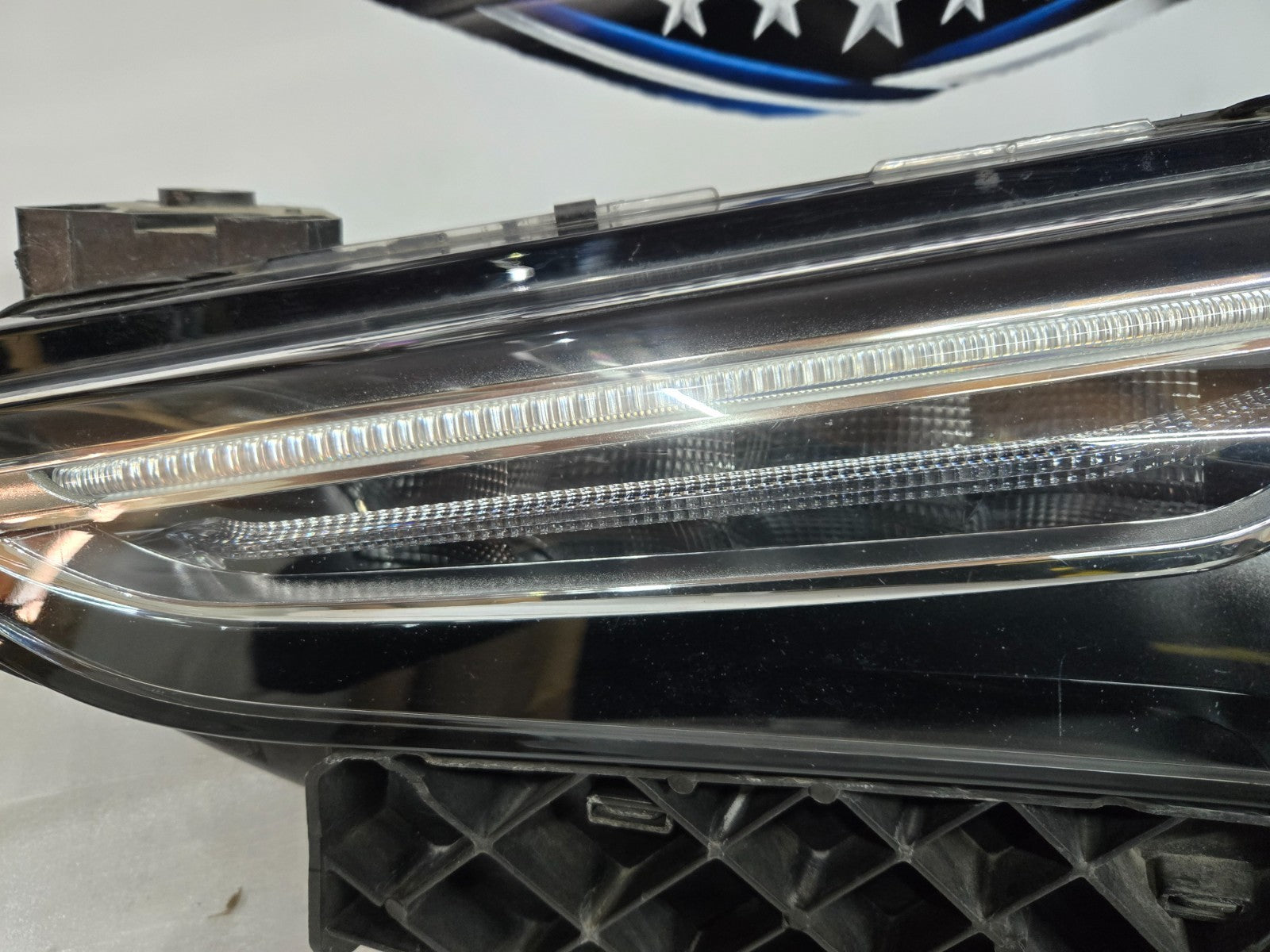 2017-2023 Alfa Romeo Stelvio Front Driver/LH Xenon HID Headlight OEM 50563963