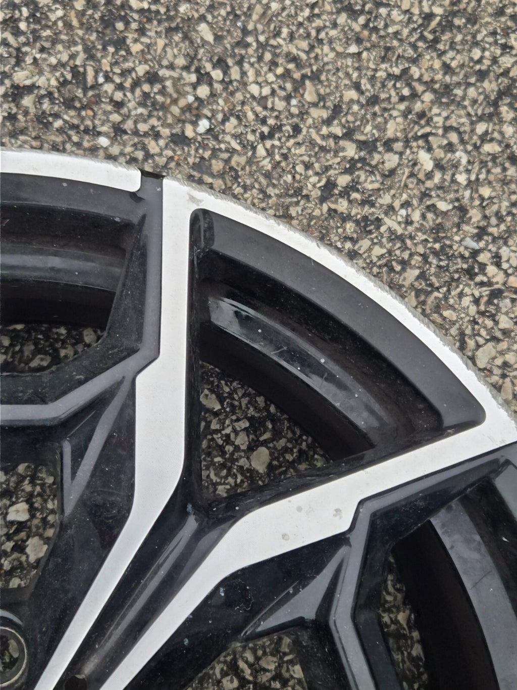2023 - 2024 BMW X4 G02 OEM 19X7.5 M SERIES WHEEL RIM 7916263 *GOUGED/SCRAPED OEM