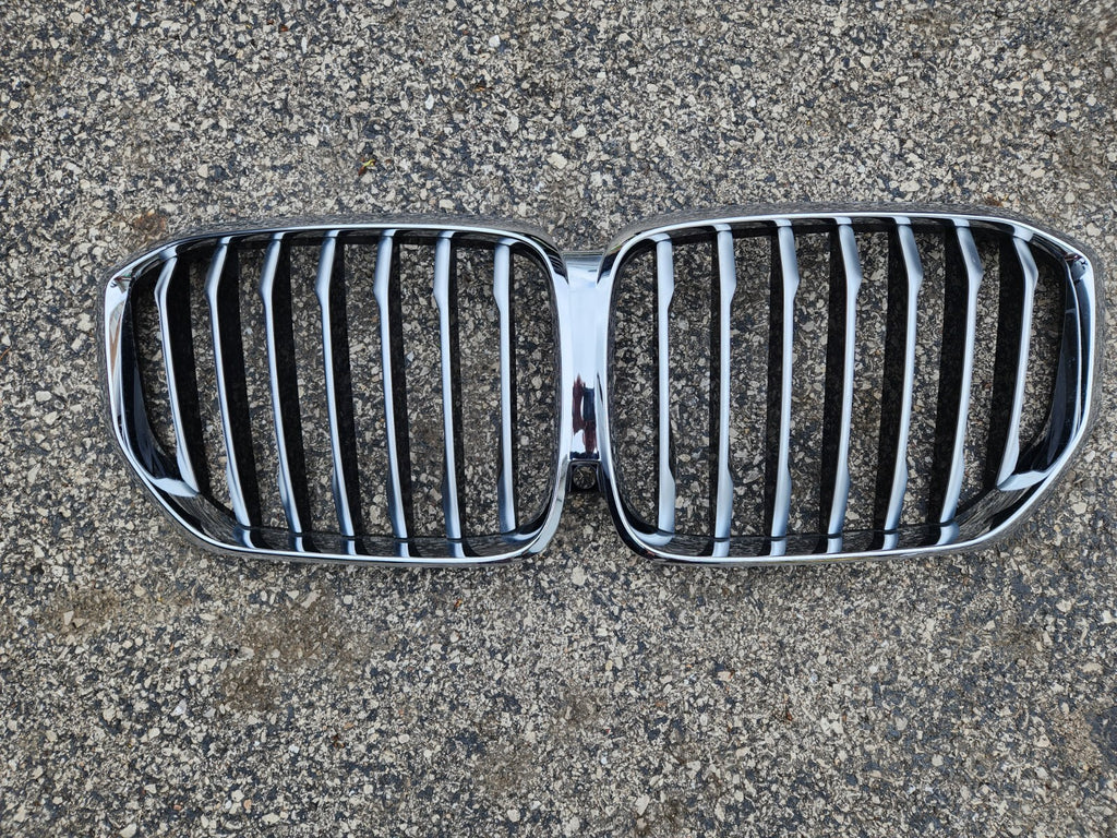 2019-2023 BMW G05 X5 Grille Front Grill Camera Hole Chrome OEM 20240006541
