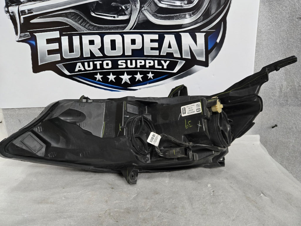 2019-2021 Chevrolet Malibu Right RH Passenger Halogen Headlight OEM 84680166