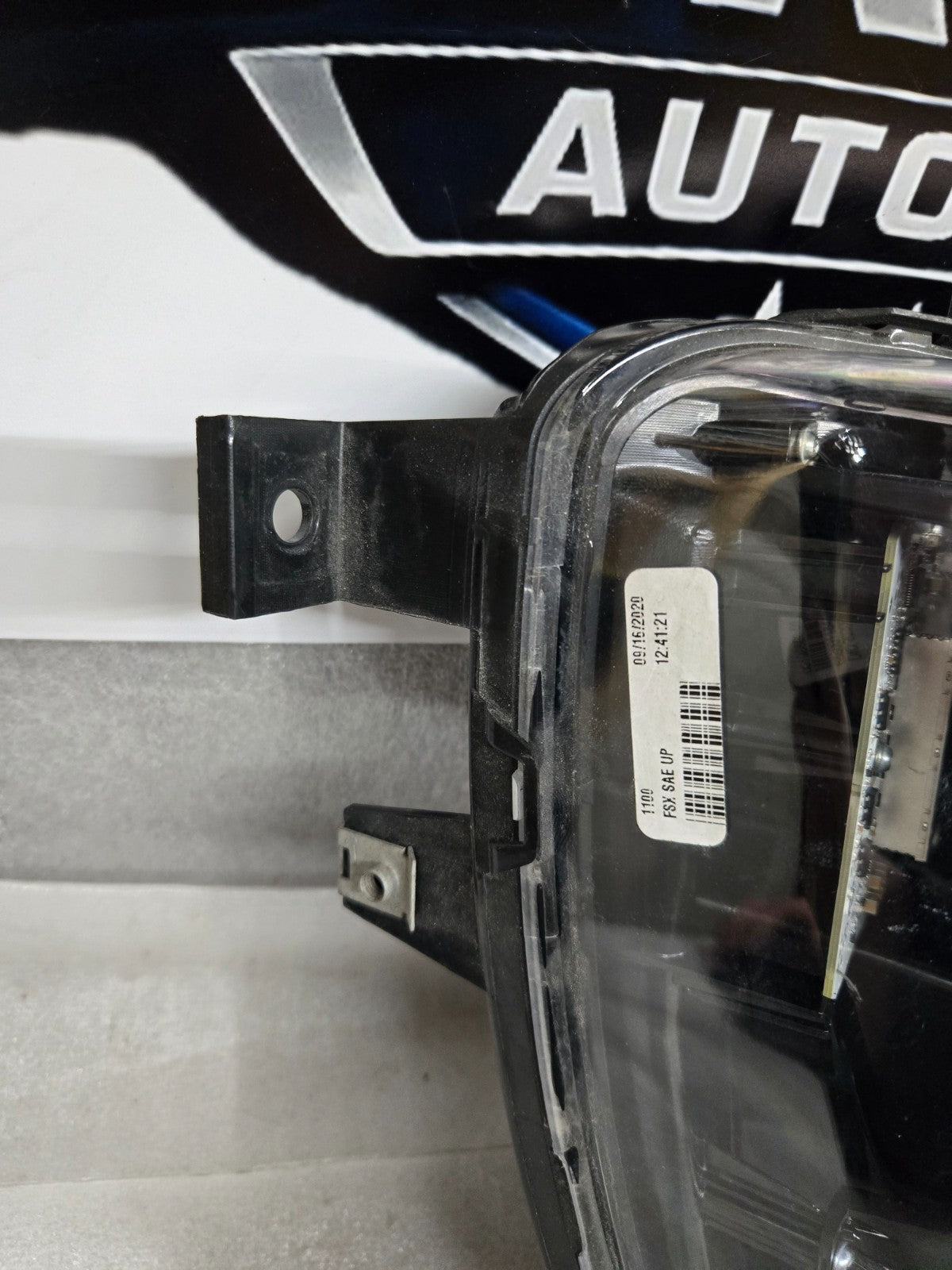 ⭕ 2016-2020 Tesla Model X Front Passenger Side Fog Light Lamp Right 1034327-00-C