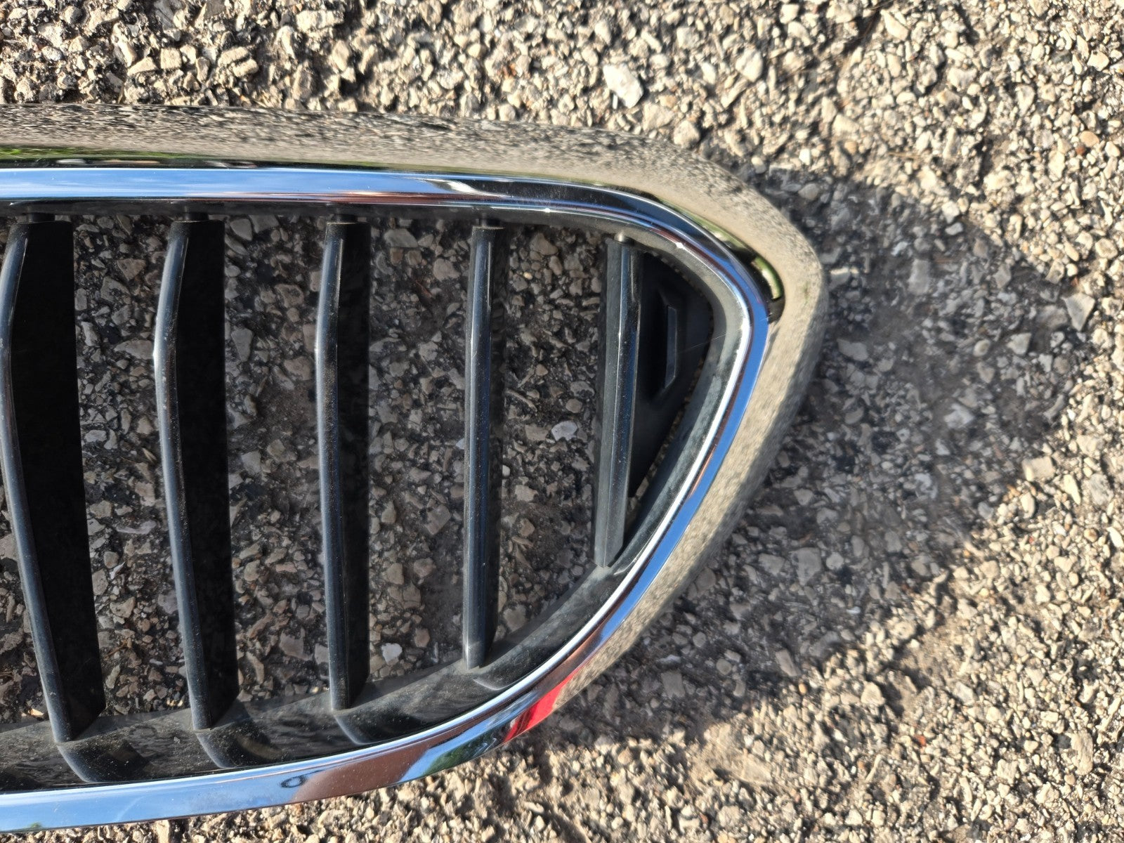 2017 - 2019 BMW 5-SERIES G30 LEFT LH DRIVER KIDNEY GRILLE CHROME 51137383519 OEM