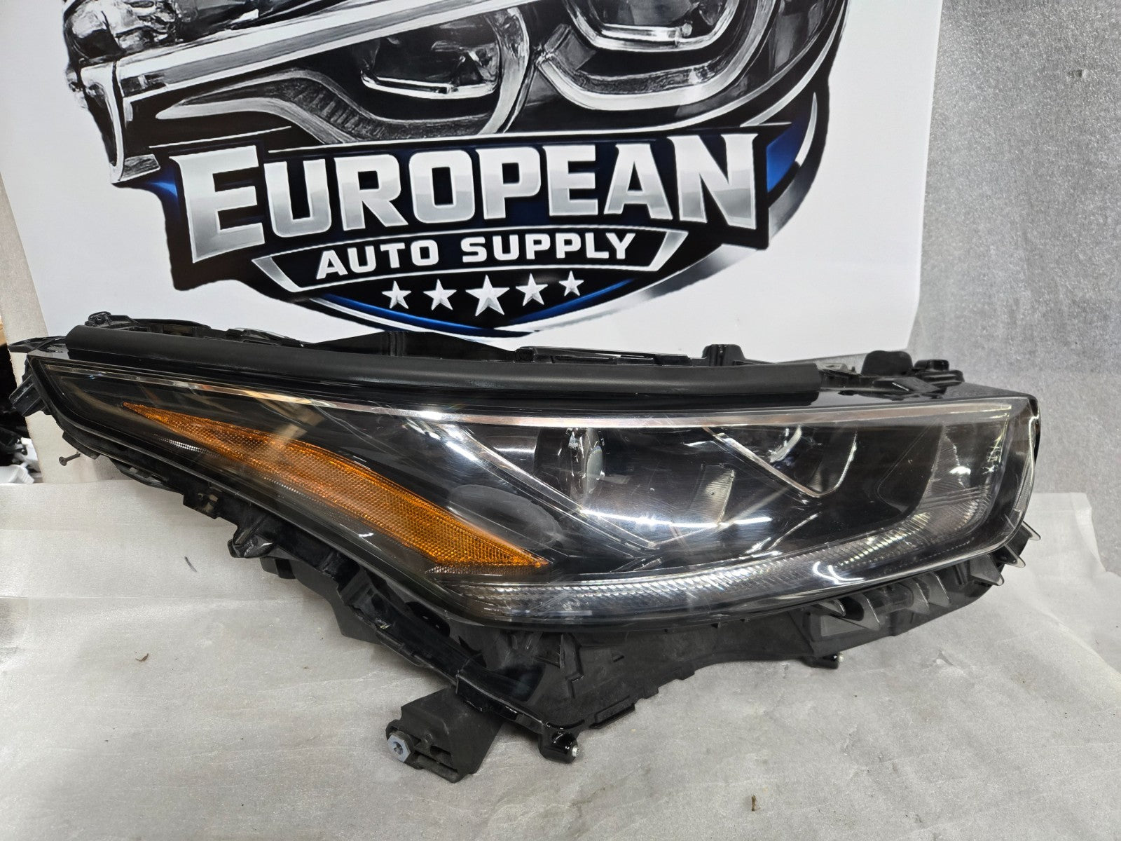 2020-2023 Toyota Highlander Right RH LED Headlight OEM 10000-8A06J #4
