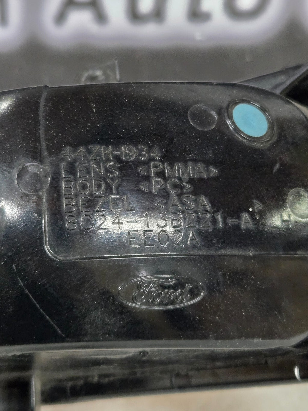 2008-14 Ford Econoline E250 Left Driver Headlight Marker Lamp 8C24-13B221-A OEM